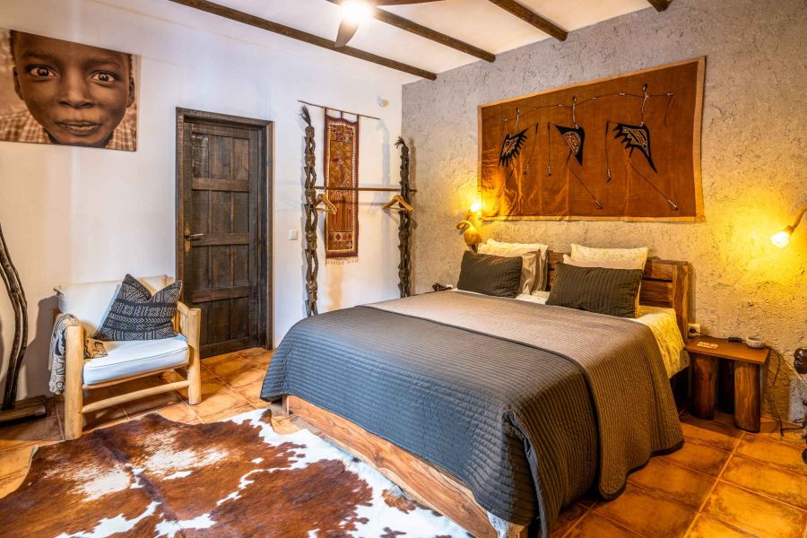 heerlijk slapen in mooie afrikaanse kamer
